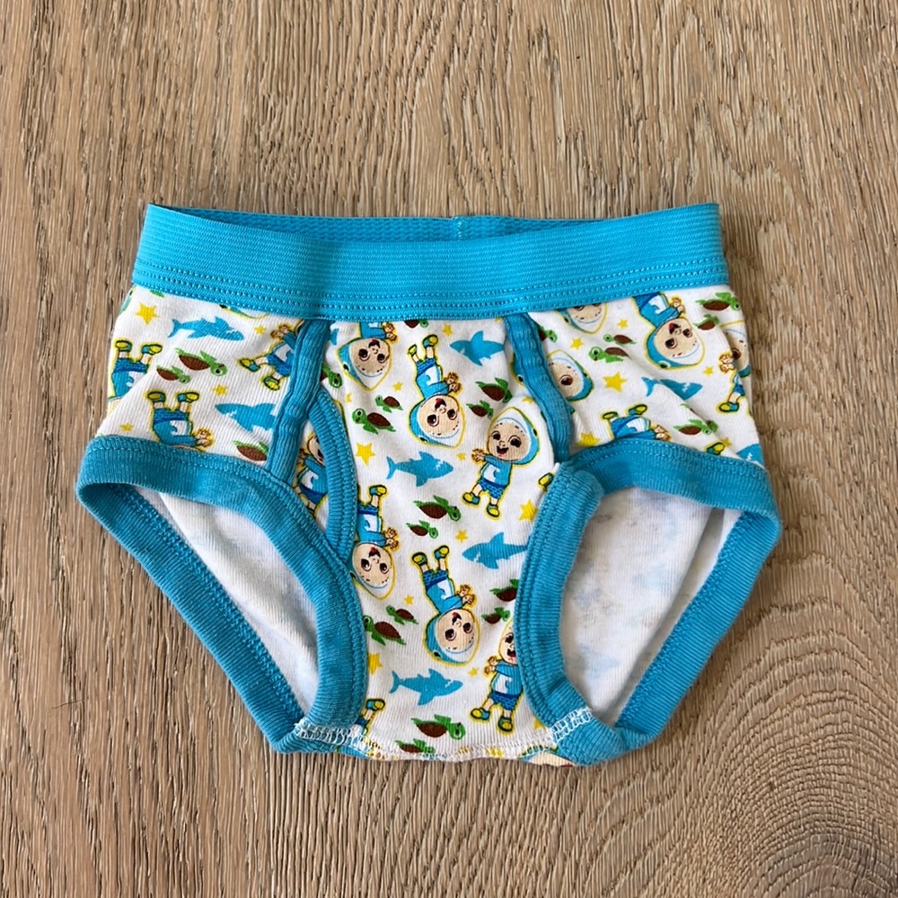 💜 FREE w/ $40+ bundle. Cocomelon Toddler Boys Underwear. Size: 2T-3T.